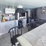 Gorgeous In Holiday home La Redorte